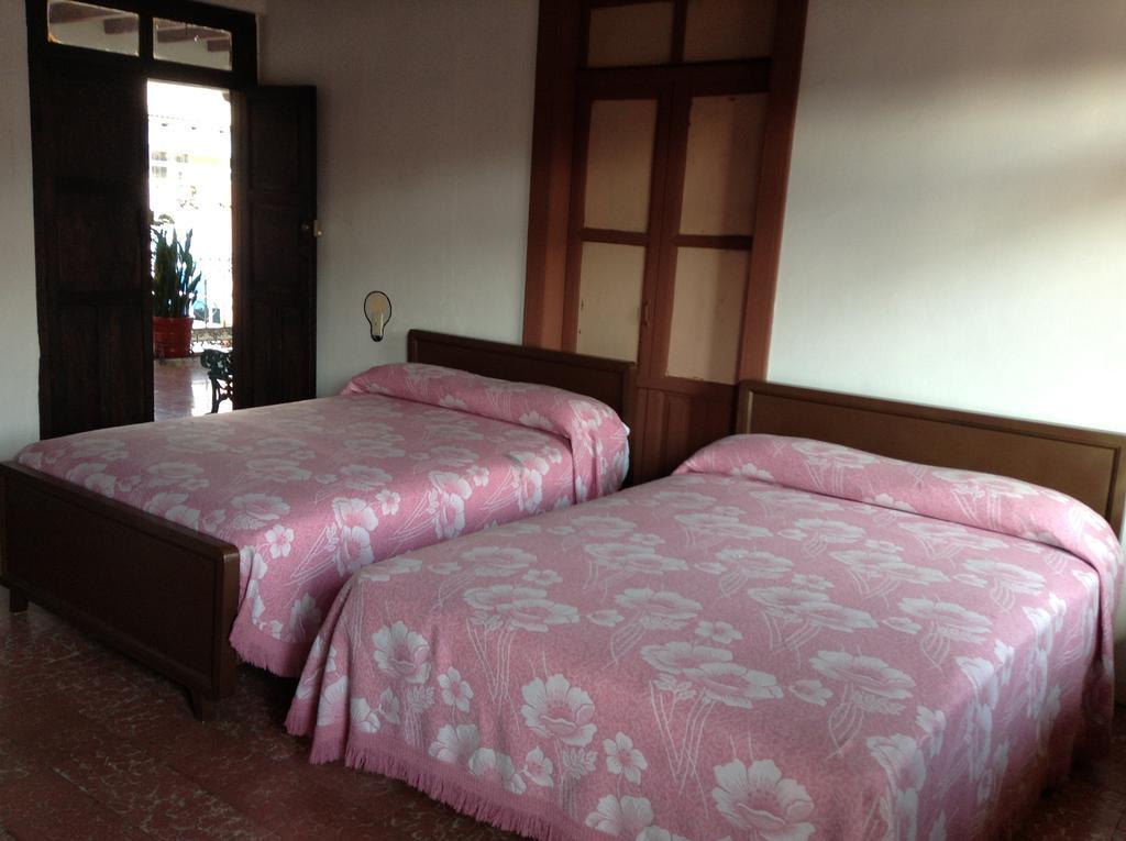 Posada Morelos Uruapan  Екстериор снимка
